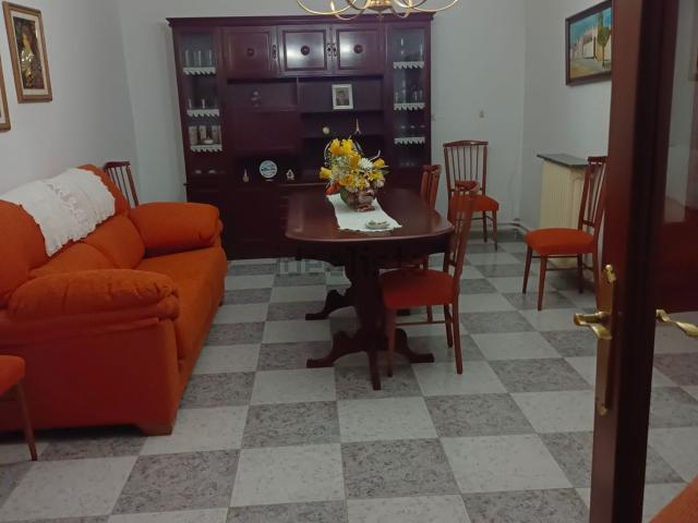 Chalet, Mahora
