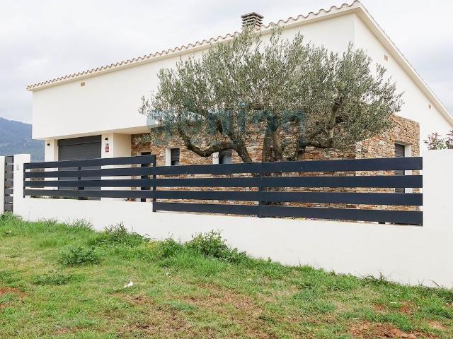 Chalet, Maiá de Montcal