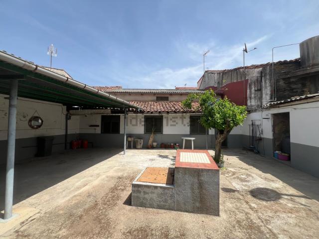 Chalet, Malpartida de Plasencia