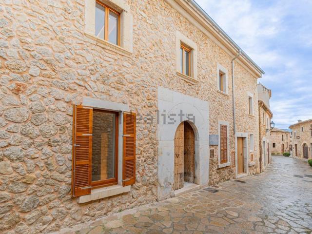 Chalet, Mancor de la Vall
