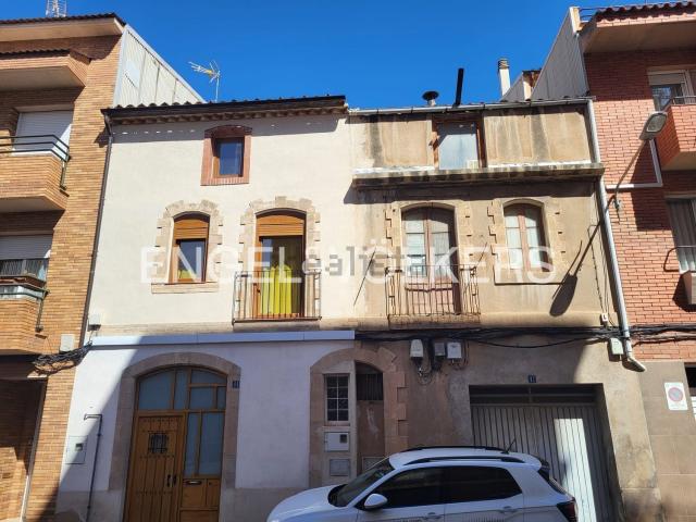 Chalet, Manresa