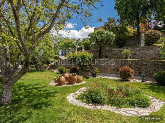 Chalet, Manresa