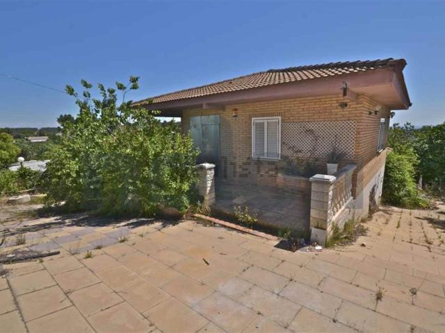 Chalet, Mediona