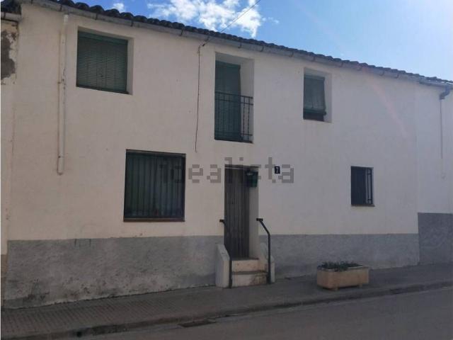 Chalet, Mediona