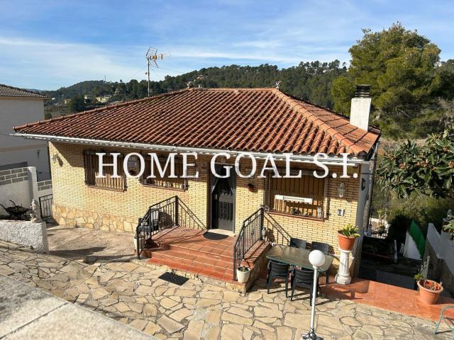 Chalet, Mediona