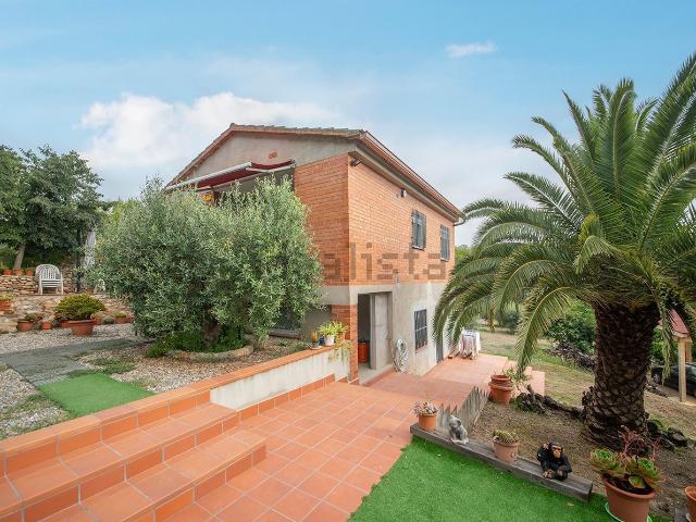 Chalet, Mediona