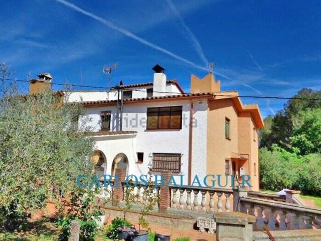 Chalet, Mediona