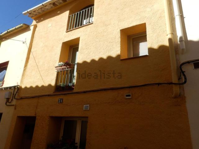 Chalet, Mediona