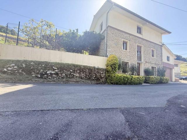 Chalet, Mendaro
