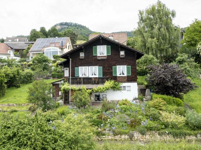 Chalet mit viel Umschwung Bauland