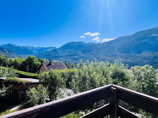 CHALET mitoyen vue dominante