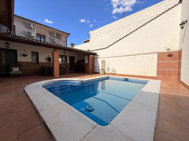 Chalet, Miajadas