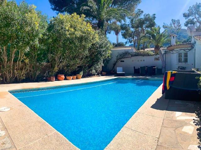 Chalet muy bonito situado en el Montgó, en Denia, en una zon. 94m² Dénia