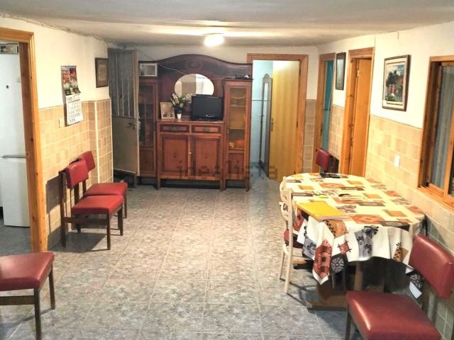 Chalet, Munera