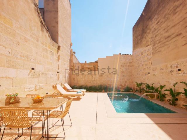 Chalet, Muro