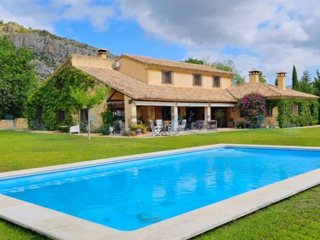 Chalet, Muro del Alcoy