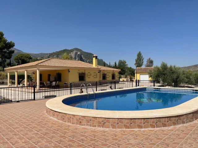 Chalet, Muro del Alcoy