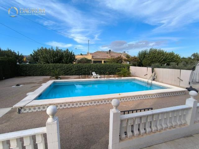 Chalet, Novelda