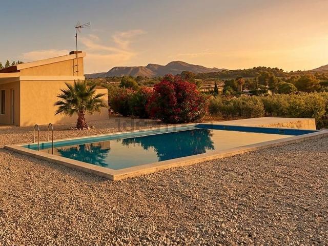 Chalet, Novelda