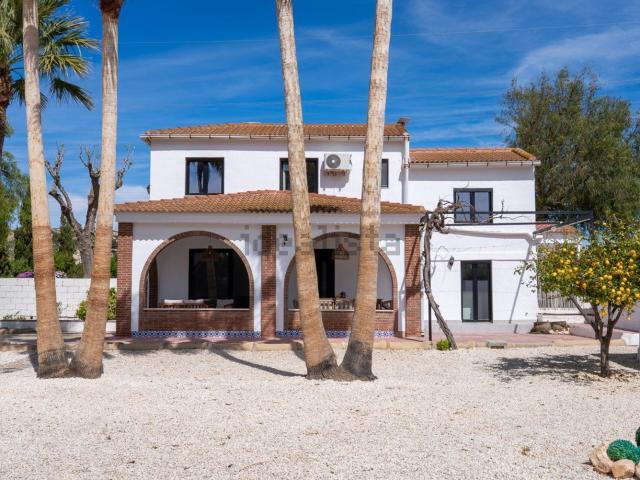 Chalet, Novelda