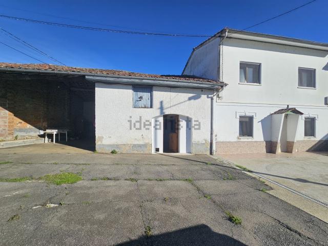 Chalet, Nava