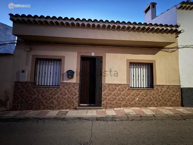 Chalet, Navas de Jorquera