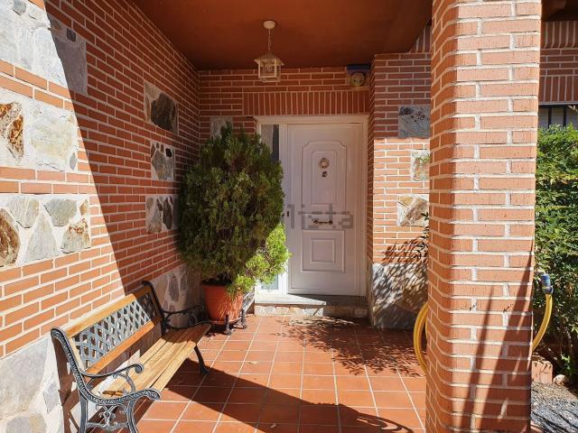 Chalet, Nambroca