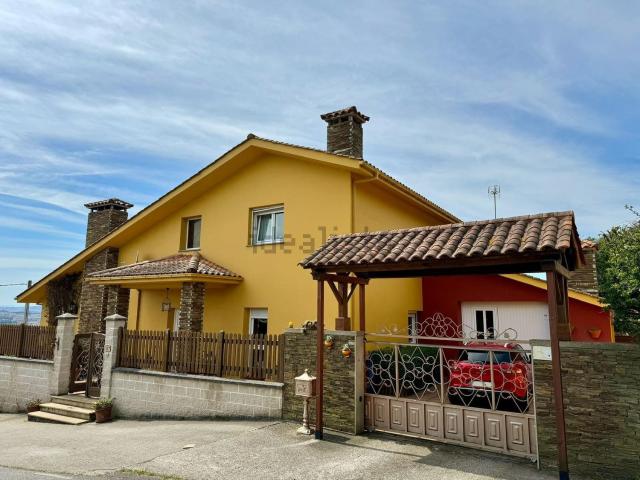 Chalet, Narón