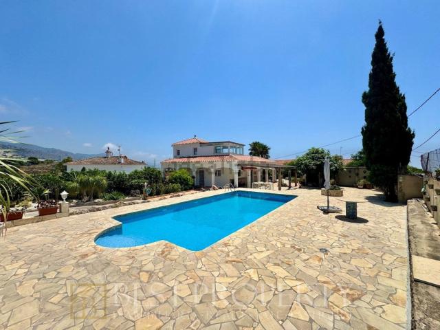 Chalet, Nerja