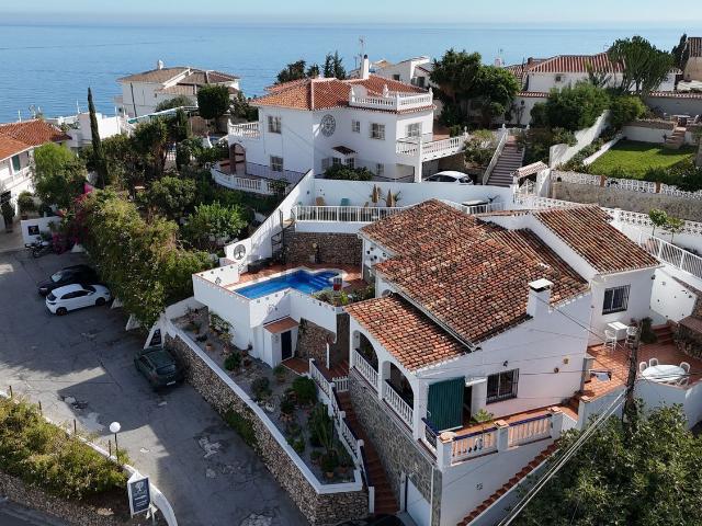 Chalet, Nerja
