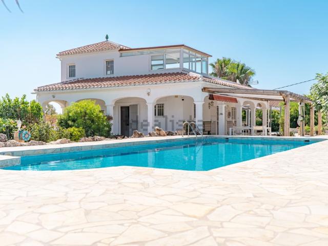 Chalet, Nerja