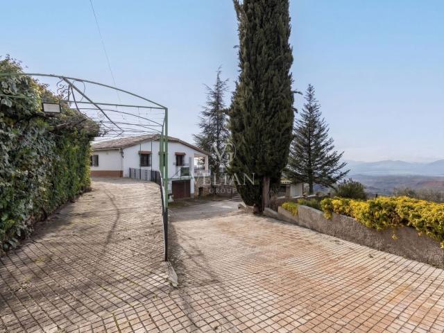 Chalet, Nivar