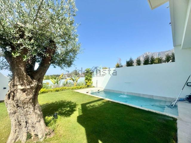 Chalet, Nueva Andalucía, Marbella