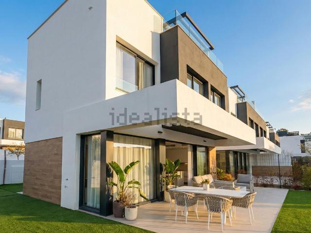 Chalet, Nueva Atalaya, Estepona