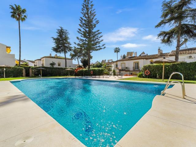 Chalet, Nueva Atalaya, Estepona