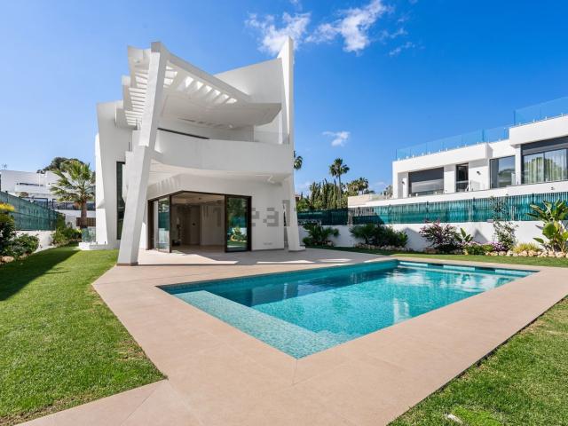Chalet, Nueva Atalaya, Estepona