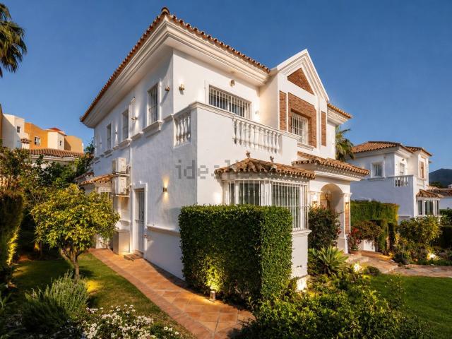 Chalet, Nueva Atalaya, Estepona