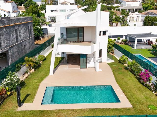 Chalet, Nueva Atalaya, Estepona