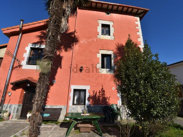 Chalet, Solorzano