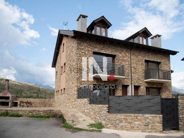 Chalet, Sort