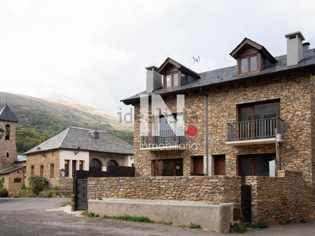 Chalet, Sort