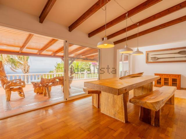Chalet, Sauzal
