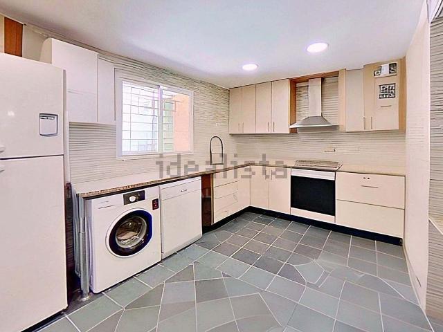 Chalet, Sax