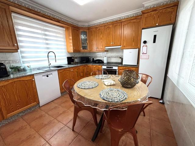 Chalet, Sax