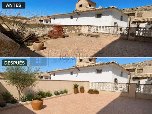 Chalet, Sax
