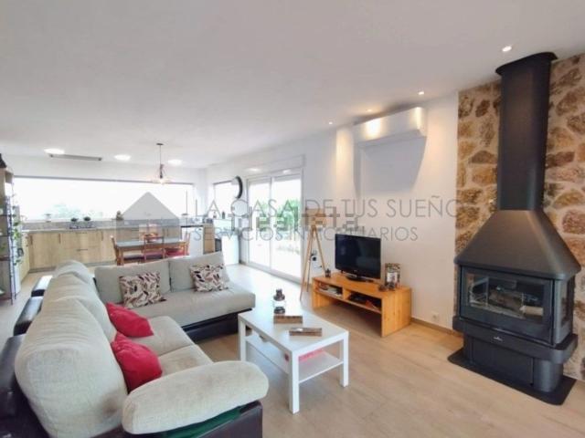 Chalet, Sax