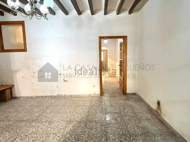 Chalet, Sax
