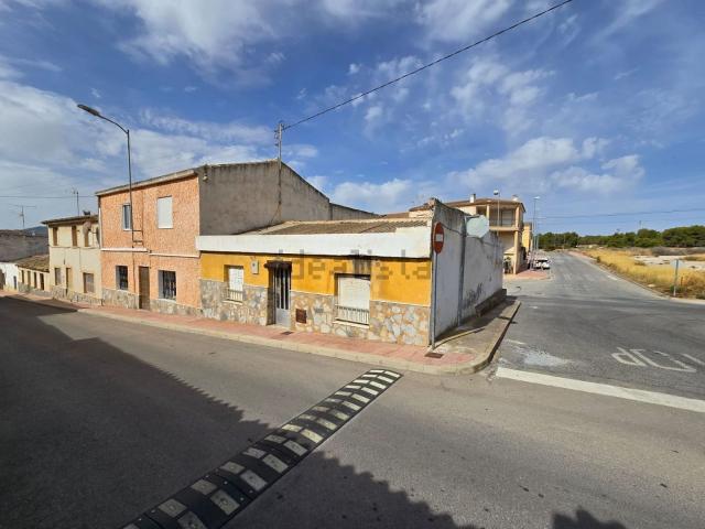 Chalet, Sax