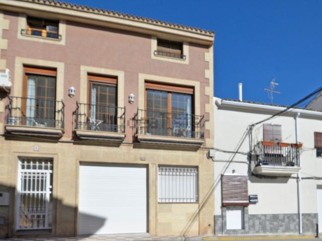 Chalet, Sax