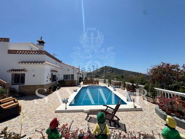 Chalet, Sayalonga